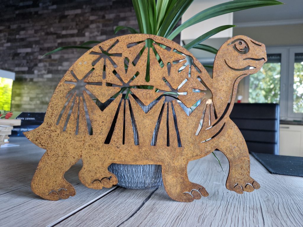 Stahlfigur „Strahlenschildkröte“
